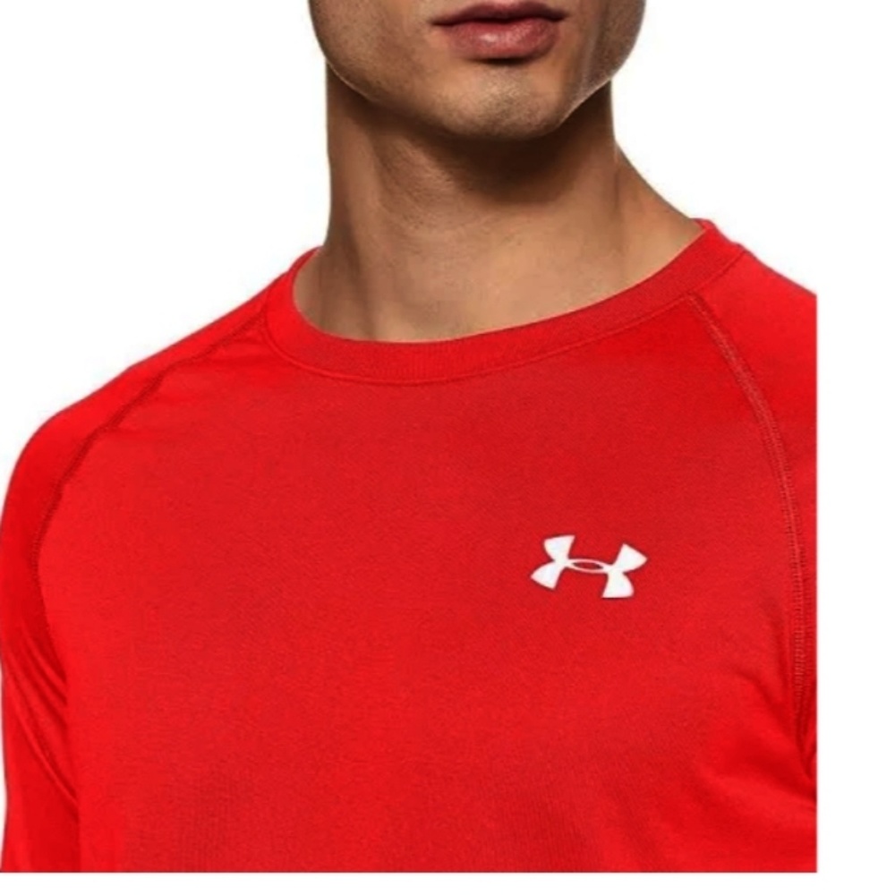 Mens Under Armour short sleeve size S